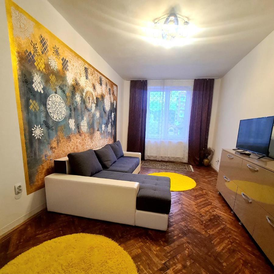 Mural Art Apartament Petrosani Ngoại thất bức ảnh